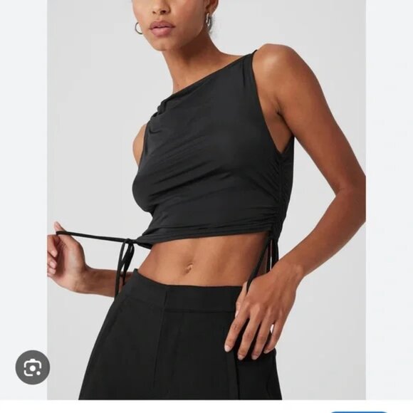 Alo Yoga - Standout Cropped Tank - Black - Medium - Picture 1 of 4